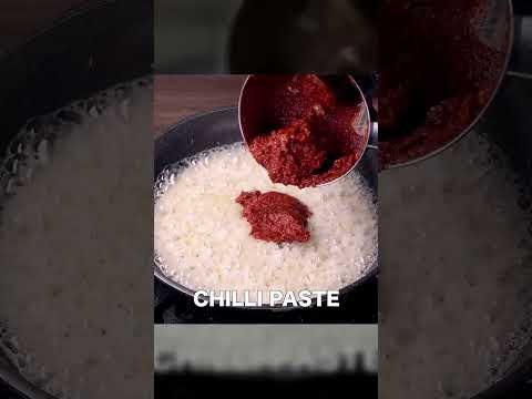 Homemade Schezwan Sauce | Quick Szechuan Chutney | Easy Street Style Recipe #shorts #indianrecipes